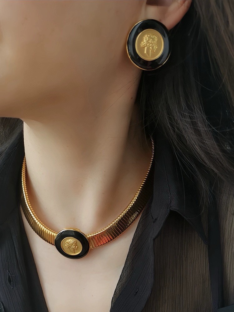 Retro portrait pattern choker&earrings